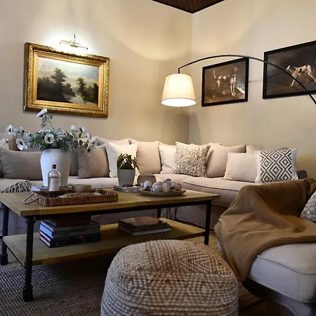 Villa House And Garden B&B-3